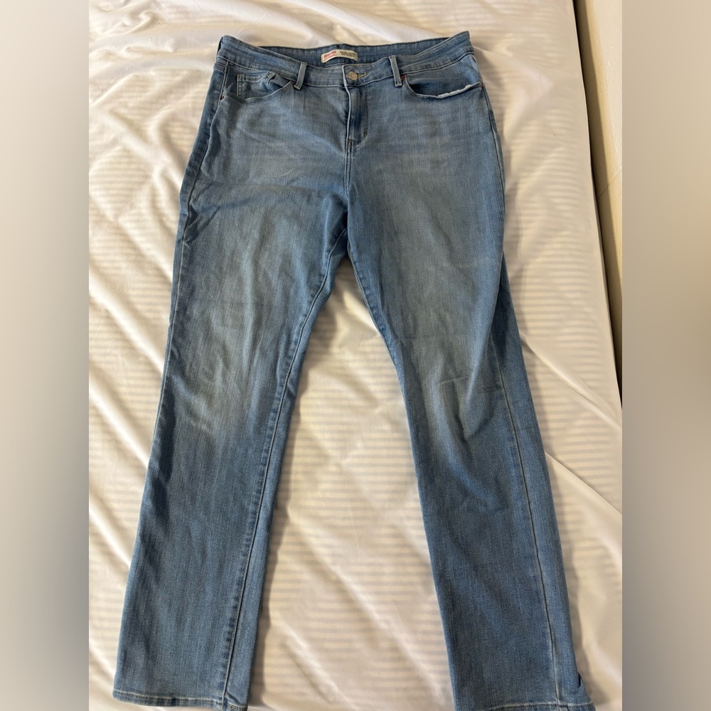 Levi Straight Leg Mid-Rise Light Wash Jeans